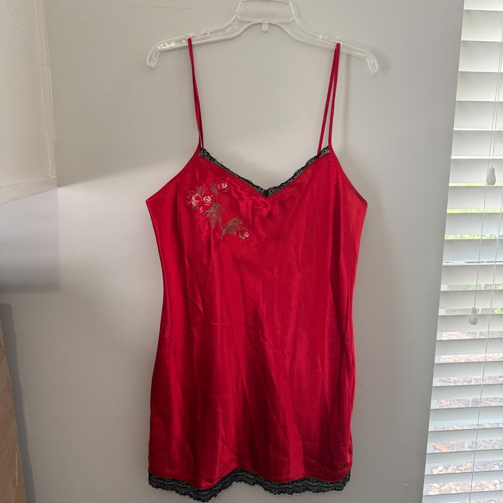 Morgan Taylor Intimates Slip Dress Women's Large Red Satin Embroidered Lace Trim
